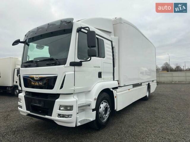 Белый МАН ТГМ, объемом двигателя 6.9 л и пробегом 571 тыс. км за 43900 $, фото 5 на Automoto.ua