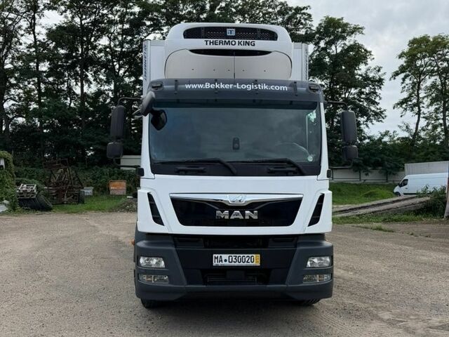 Белый МАН ТГМ, объемом двигателя 0 л и пробегом 724 тыс. км за 52500 $, фото 3 на Automoto.ua
