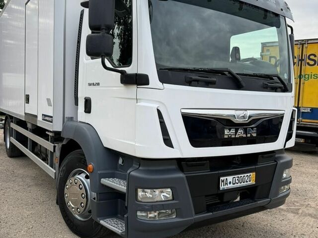 Белый МАН ТГМ, объемом двигателя 0 л и пробегом 724 тыс. км за 52500 $, фото 2 на Automoto.ua