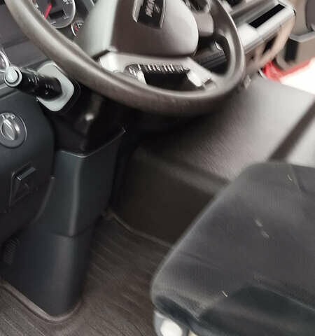 Красный МАН ТГМ, объемом двигателя 0 л и пробегом 390 тыс. км за 32500 $, фото 5 на Automoto.ua