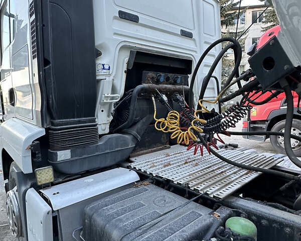 Белый МАН ТГС, объемом двигателя 10.52 л и пробегом 893 тыс. км за 18000 $, фото 4 на Automoto.ua