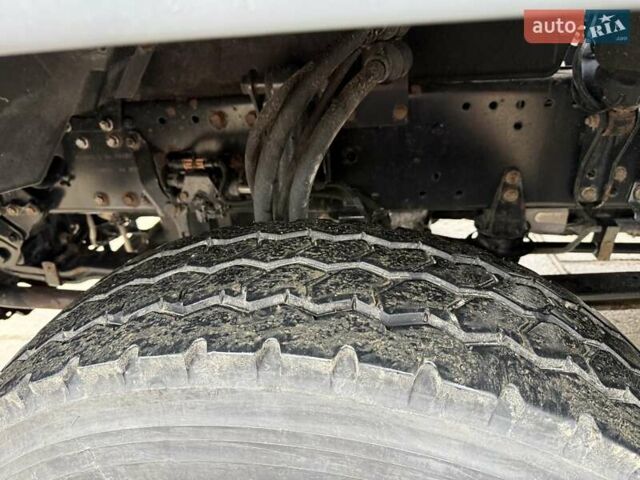 Желтый МАН ТГС, объемом двигателя 10.5 л и пробегом 668 тыс. км за 28000 $, фото 11 на Automoto.ua