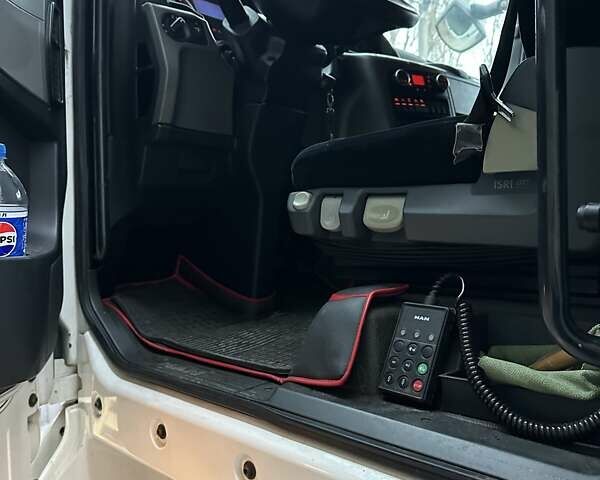 Белый МАН ТГХ 18.440, объемом двигателя 10.5 л и пробегом 922 тыс. км за 19000 $, фото 11 на Automoto.ua