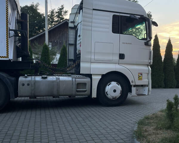 Белый МАН ТГКС, объемом двигателя 10.52 л и пробегом 999 тыс. км за 30000 $, фото 1 на Automoto.ua