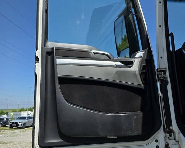 Белый МАН ТГКС, объемом двигателя 12.42 л и пробегом 950 тыс. км за 24999 $, фото 48 на Automoto.ua