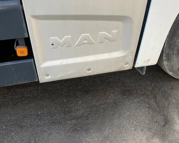 Белый МАН ТГКС, объемом двигателя 12.42 л и пробегом 796 тыс. км за 45000 $, фото 3 на Automoto.ua