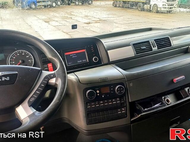 Белый МАН ТГКС, объемом двигателя 12.4 л и пробегом 917 тыс. км за 33000 $, фото 9 на Automoto.ua