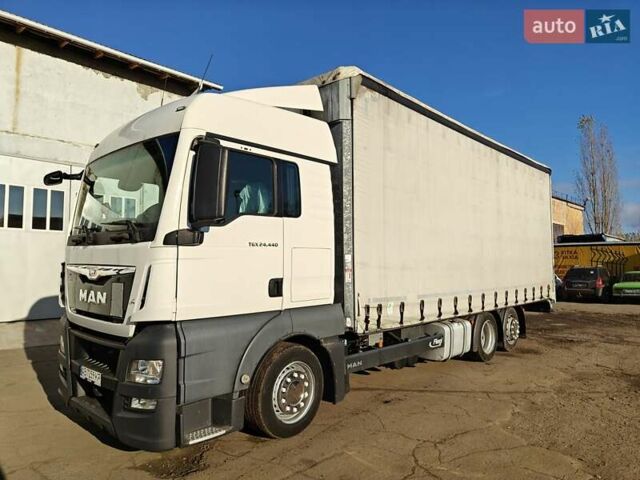 Белый МАН ТГКС, объемом двигателя 12.42 л и пробегом 350 тыс. км за 38500 $, фото 24 на Automoto.ua