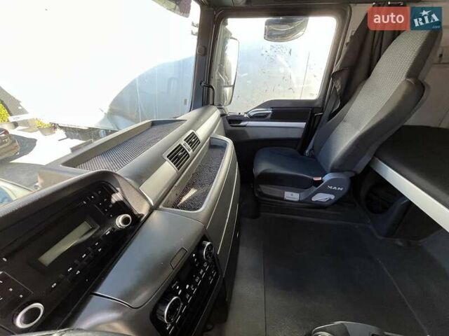 Белый МАН ТГКС, объемом двигателя 12.42 л и пробегом 990 тыс. км за 16000 $, фото 10 на Automoto.ua