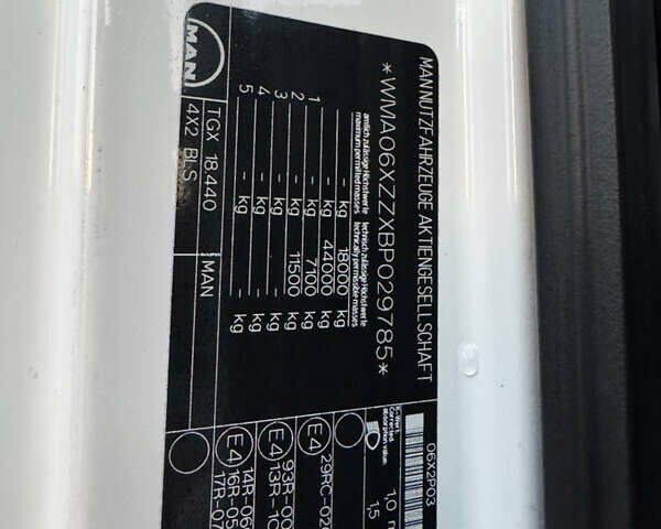 Белый МАН ТГКС, объемом двигателя 10.52 л и пробегом 968 тыс. км за 18500 $, фото 33 на Automoto.ua