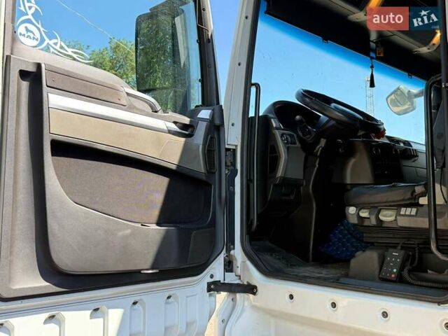 Белый МАН ТГКС, объемом двигателя 10.52 л и пробегом 240 тыс. км за 20500 $, фото 3 на Automoto.ua