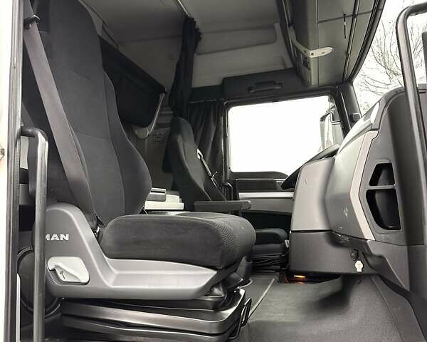 Белый МАН ТГКС, объемом двигателя 10.5 л и пробегом 772 тыс. км за 19550 $, фото 11 на Automoto.ua