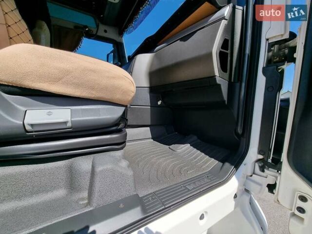 Белый МАН ТГКС, объемом двигателя 10.52 л и пробегом 895 тыс. км за 21999 $, фото 70 на Automoto.ua