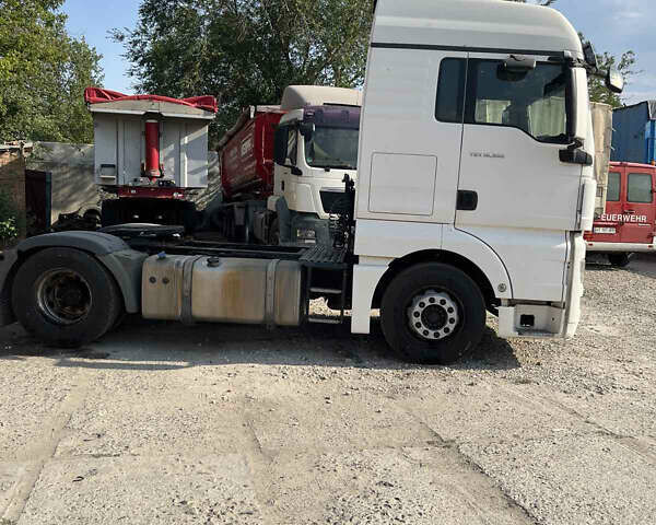 Белый МАН ТГКС, объемом двигателя 10.52 л и пробегом 960 тыс. км за 17000 $, фото 1 на Automoto.ua