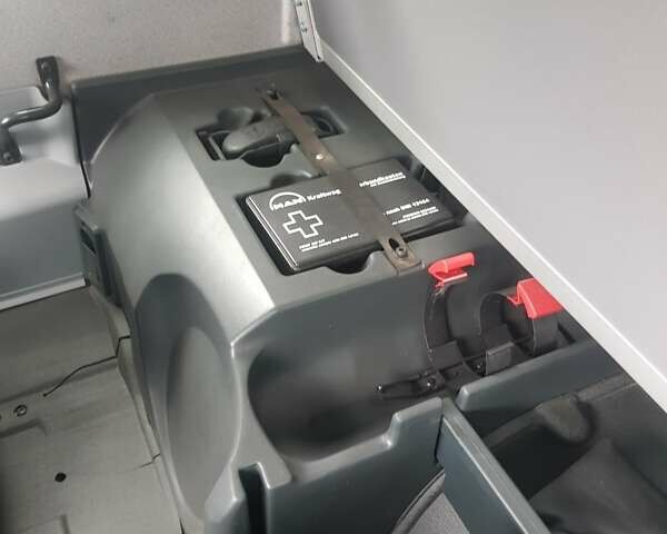 Белый МАН ТГКС, объемом двигателя 10.52 л и пробегом 390 тыс. км за 25500 $, фото 23 на Automoto.ua