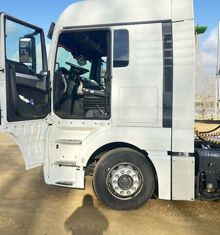 Белый МАН ТГКС, объемом двигателя 10.52 л и пробегом 928 тыс. км за 27500 $, фото 8 на Automoto.ua
