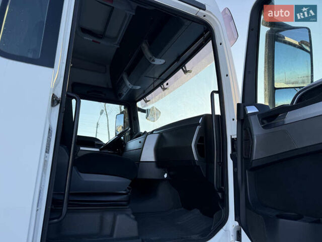 Белый МАН ТГКС, объемом двигателя 10.5 л и пробегом 890 тыс. км за 18170 $, фото 26 на Automoto.ua