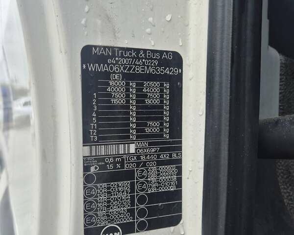 Білий МАН ТГКС, об'ємом двигуна 12.42 л та пробігом 916 тис. км за 12850 $, фото 9 на Automoto.ua