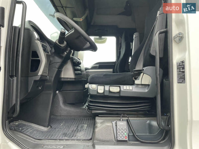 Белый МАН ТГКС, объемом двигателя 10.5 л и пробегом 465 тыс. км за 25000 $, фото 21 на Automoto.ua