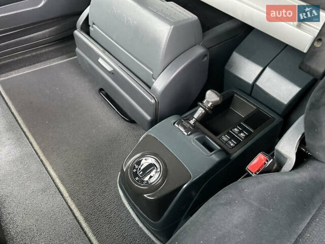 Белый МАН ТГКС, объемом двигателя 10.5 л и пробегом 465 тыс. км за 25000 $, фото 25 на Automoto.ua