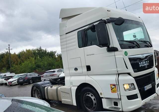 Белый МАН ТГКС, объемом двигателя 12.42 л и пробегом 764 тыс. км за 16000 $, фото 11 на Automoto.ua