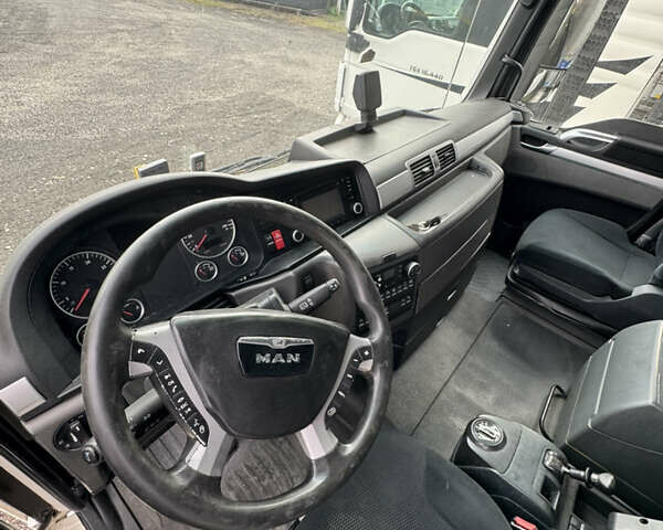 Белый МАН ТГКС, объемом двигателя 12.42 л и пробегом 1000 тыс. км за 13500 $, фото 2 на Automoto.ua