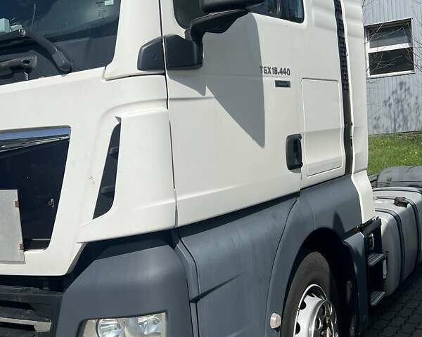 Белый МАН ТГКС, объемом двигателя 12.42 л и пробегом 840 тыс. км за 22000 $, фото 2 на Automoto.ua