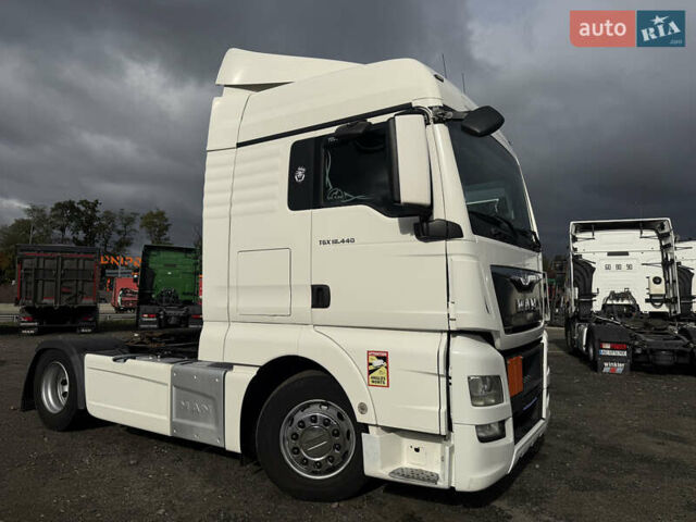 МАН ТГКС 2016 в Киеве на Automoto.ua Белый МАН ТГКС, объемом двигателя 12.42 л и пробегом 950 тыс. км за 18999 $, фото 2 на Automoto.ua
