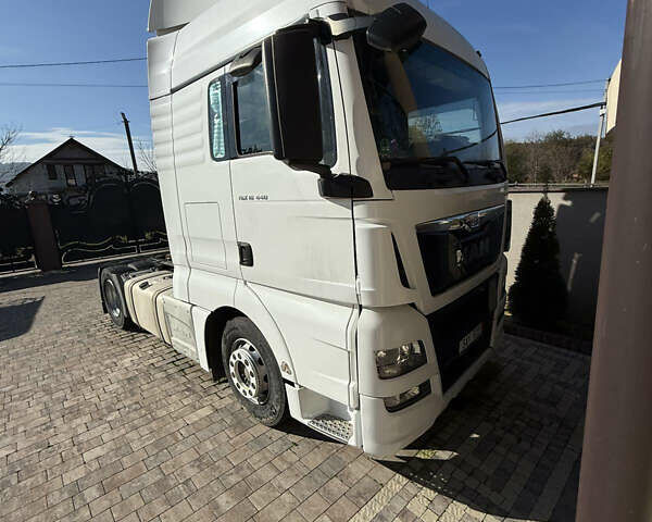 Белый МАН ТГКС, объемом двигателя 12.42 л и пробегом 731 тыс. км за 20500 $, фото 2 на Automoto.ua