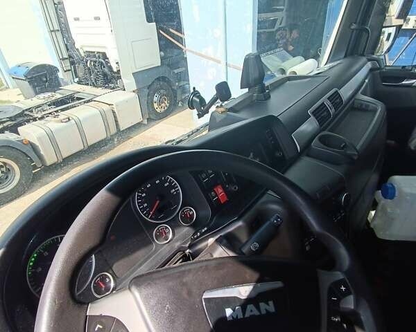 Белый МАН ТГКС, объемом двигателя 12.42 л и пробегом 760 тыс. км за 30000 $, фото 5 на Automoto.ua