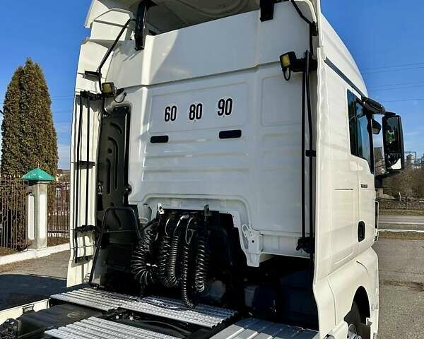 Белый МАН ТГКС, объемом двигателя 0 л и пробегом 600 тыс. км за 27999 $, фото 82 на Automoto.ua