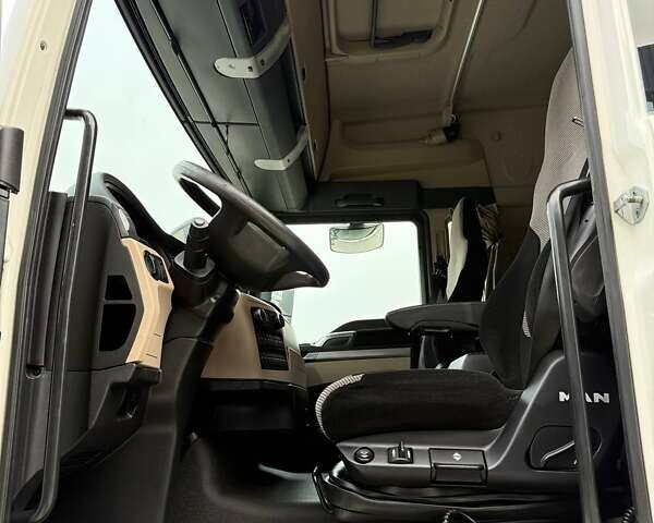 Білий МАН ТГКС, об'ємом двигуна 0 л та пробігом 400 тис. км за 33999 $, фото 78 на Automoto.ua