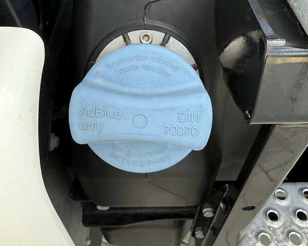 Белый МАН ТГКС, объемом двигателя 12.9 л и пробегом 390 тыс. км за 35999 $, фото 90 на Automoto.ua