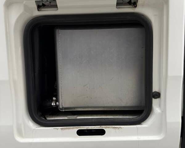 Білий МАН ТГКС, об'ємом двигуна 0 л та пробігом 400 тис. км за 33999 $, фото 58 на Automoto.ua