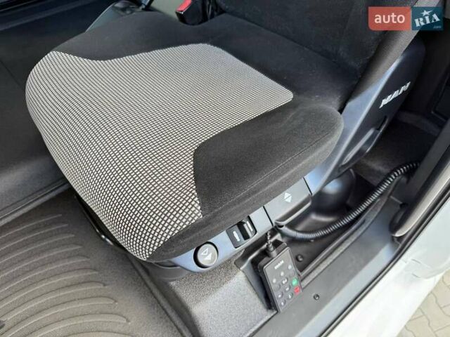 Белый МАН ТГКС, объемом двигателя 12.9 л и пробегом 390 тыс. км за 35999 $, фото 133 на Automoto.ua