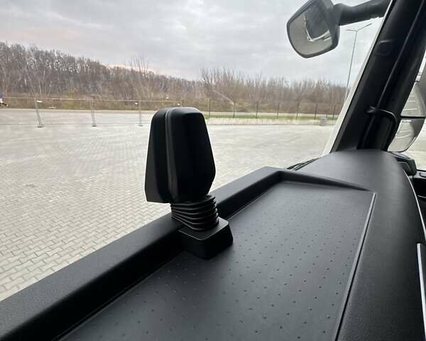 Білий МАН ТГКС, об'ємом двигуна 0 л та пробігом 400 тис. км за 33999 $, фото 133 на Automoto.ua