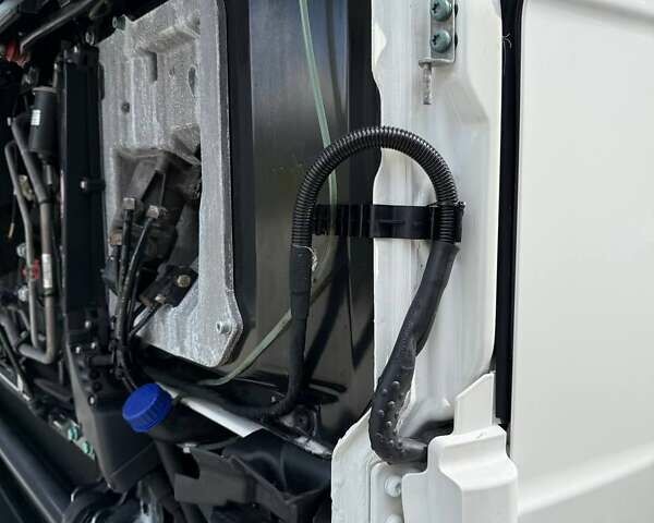 Белый МАН ТГКС, объемом двигателя 12.9 л и пробегом 390 тыс. км за 36999 $, фото 46 на Automoto.ua