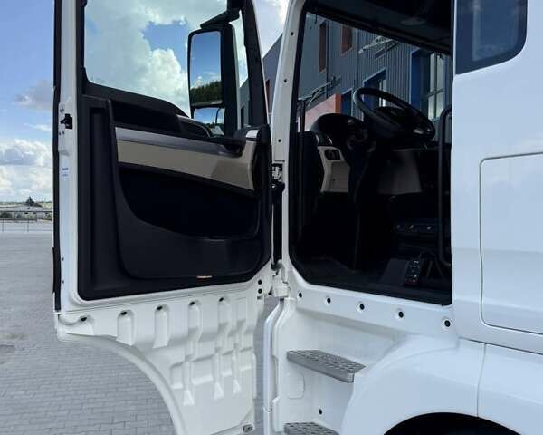 Белый МАН ТГКС, объемом двигателя 12.9 л и пробегом 390 тыс. км за 36999 $, фото 121 на Automoto.ua