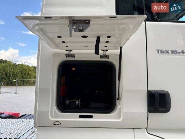 Белый МАН ТГКС, объемом двигателя 12.9 л и пробегом 390 тыс. км за 36999 $, фото 168 на Automoto.ua