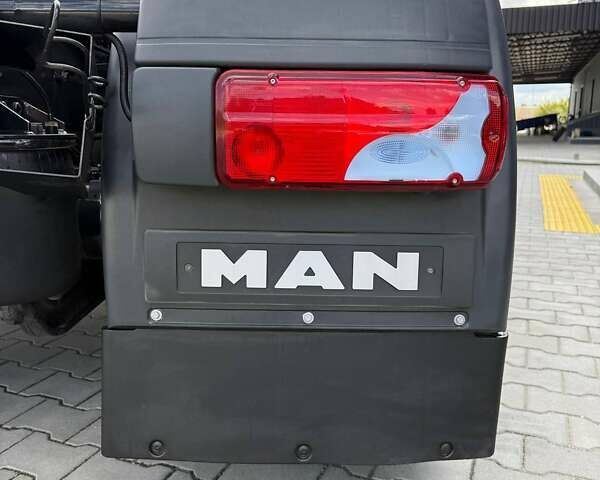 Белый МАН ТГКС, объемом двигателя 12.9 л и пробегом 390 тыс. км за 36999 $, фото 76 на Automoto.ua