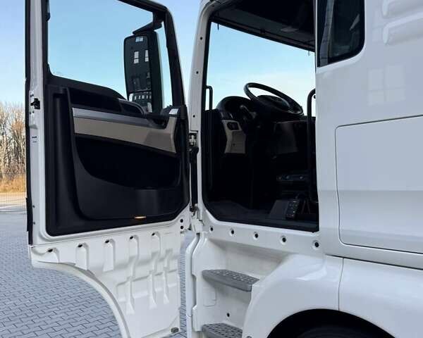 Белый МАН ТГКС, объемом двигателя 0 л и пробегом 400 тыс. км за 35999 $, фото 78 на Automoto.ua