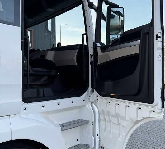 Белый МАН ТГКС, объемом двигателя 0 л и пробегом 400 тыс. км за 35999 $, фото 110 на Automoto.ua