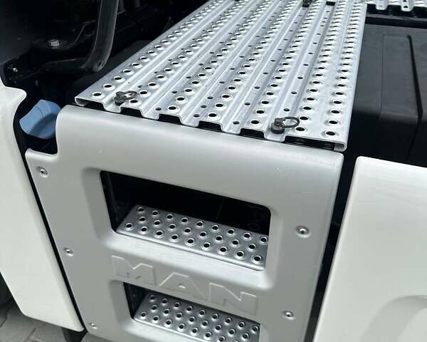 Білий МАН ТГКС, об'ємом двигуна 0 л та пробігом 450 тис. км за 39999 $, фото 40 на Automoto.ua