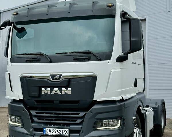 Белый МАН ТГКС, объемом двигателя 10.52 л и пробегом 321 тыс. км за 72000 $, фото 1 на Automoto.ua