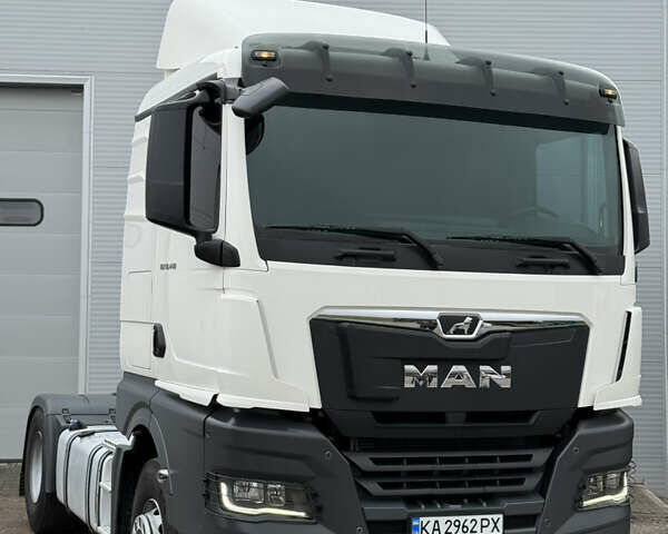 Белый МАН ТГКС, объемом двигателя 10.52 л и пробегом 321 тыс. км за 72000 $, фото 2 на Automoto.ua
