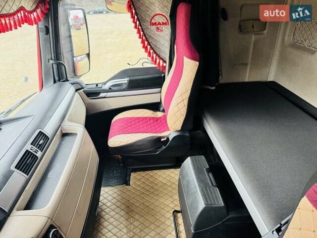 Красный МАН ТГКС, объемом двигателя 12.42 л и пробегом 850 тыс. км за 25000 $, фото 11 на Automoto.ua