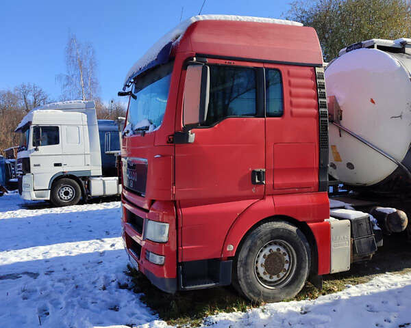 Красный МАН ТГКС, объемом двигателя 12.42 л и пробегом 85 тыс. км за 16000 $, фото 2 на Automoto.ua