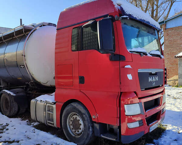 Красный МАН ТГКС, объемом двигателя 12.42 л и пробегом 85 тыс. км за 16000 $, фото 1 на Automoto.ua