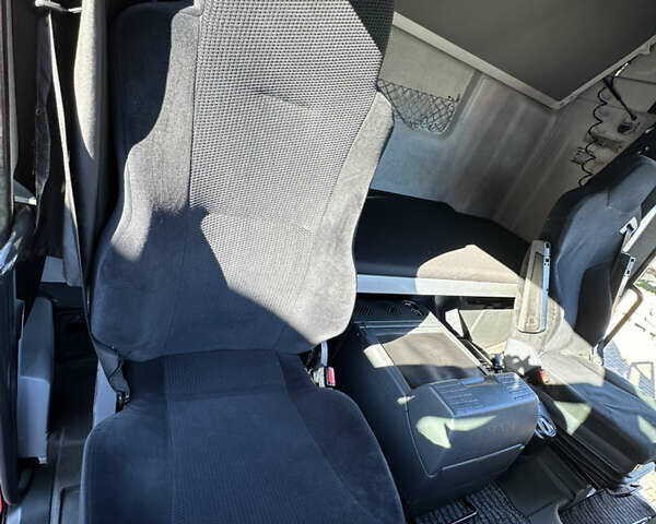 Красный МАН ТГКС, объемом двигателя 10.52 л и пробегом 652 тыс. км за 16300 $, фото 12 на Automoto.ua