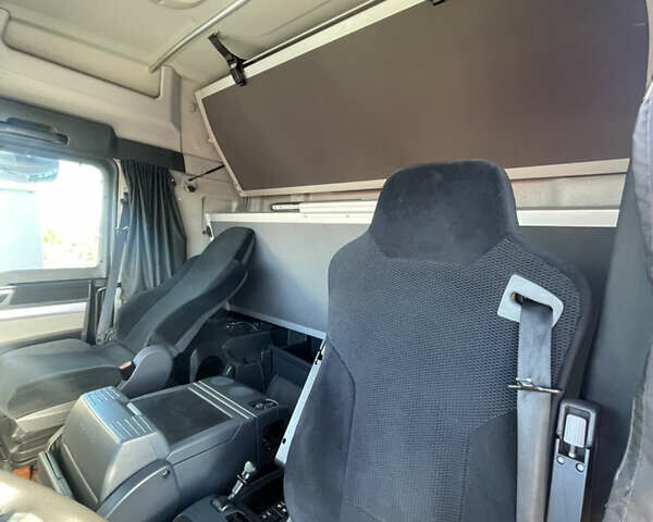 Красный МАН ТГКС, объемом двигателя 10.52 л и пробегом 600 тыс. км за 17100 $, фото 7 на Automoto.ua